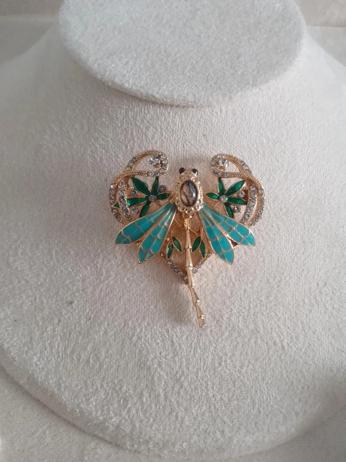 Broche libellule avec pierre d'ormeaux